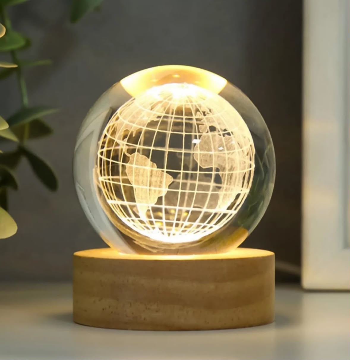3D Crystal World Globe LED Lamp with Wooden Base – USB Powered Decorative Night Light